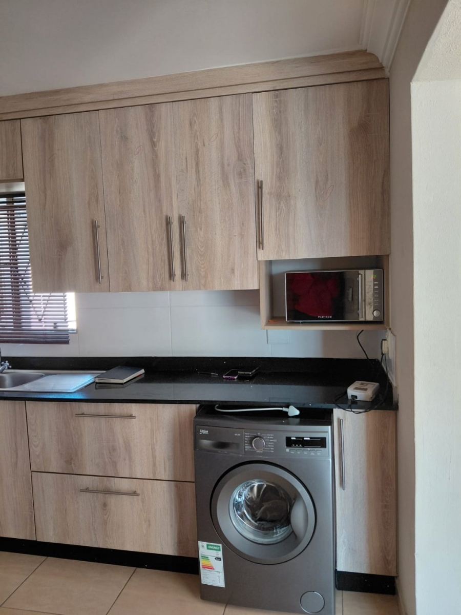 To Let 3 Bedroom Property for Rent in Soshanguve FF Gauteng