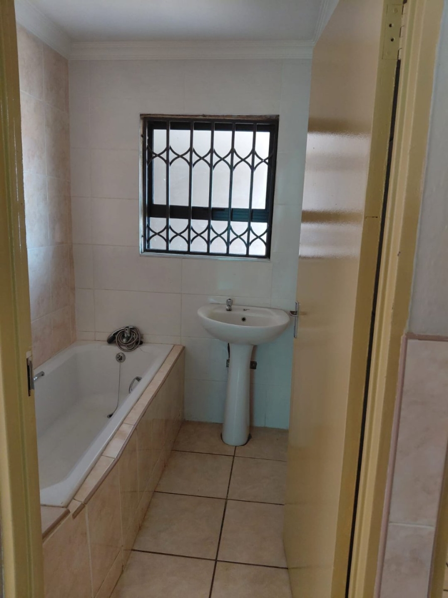 To Let 3 Bedroom Property for Rent in Soshanguve FF Gauteng