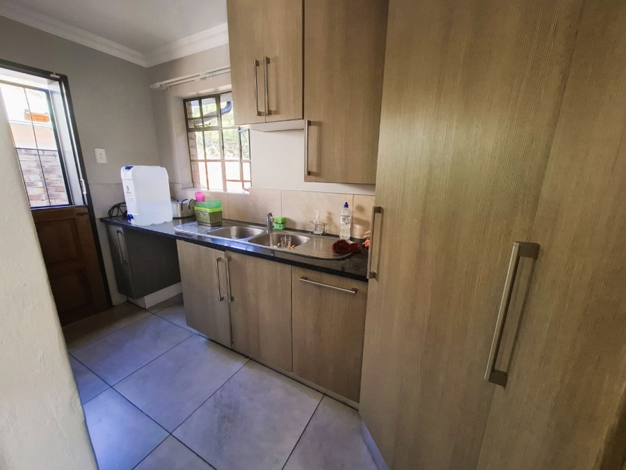 To Let 3 Bedroom Property for Rent in Brooklyn Gauteng