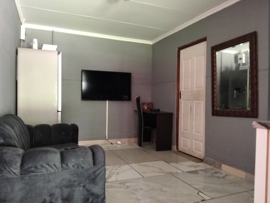 To Let 1 Bedroom Property for Rent in The Reeds Gauteng