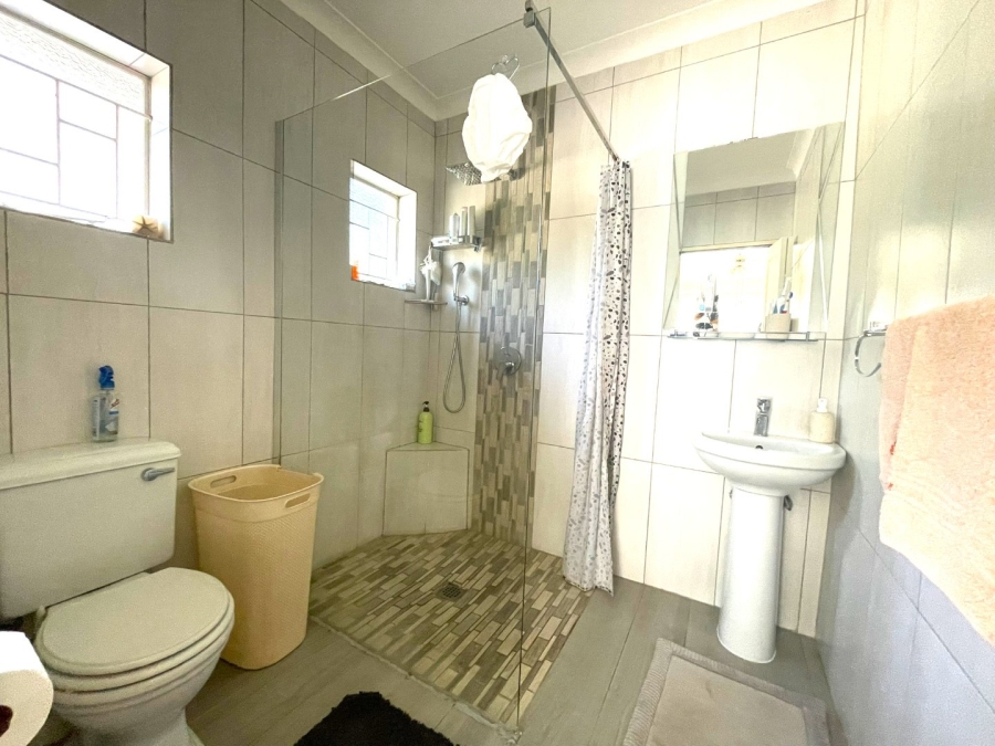 4 Bedroom Property for Sale in Valhalla Gauteng