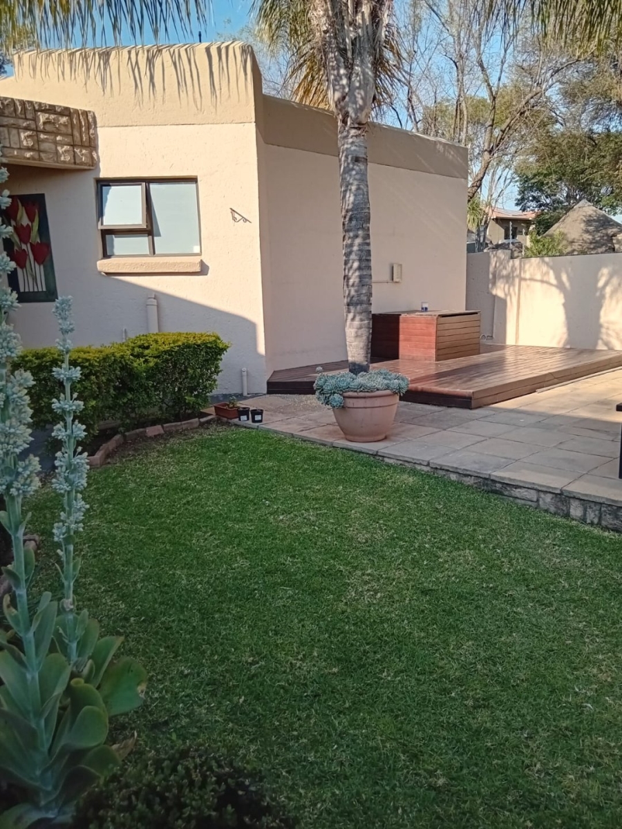 To Let 2 Bedroom Property for Rent in Radiokop Gauteng