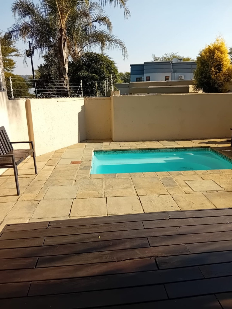 To Let 2 Bedroom Property for Rent in Radiokop Gauteng