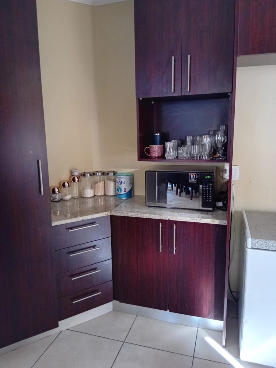 To Let 2 Bedroom Property for Rent in Radiokop Gauteng