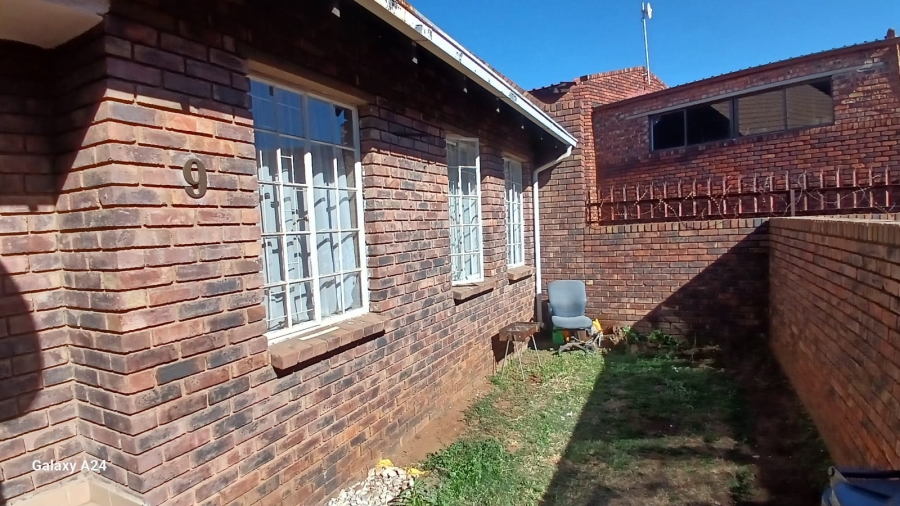 2 Bedroom Property for Sale in Forest Hill Gauteng