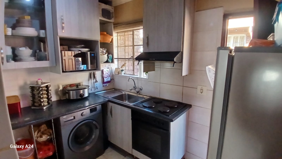 2 Bedroom Property for Sale in Forest Hill Gauteng