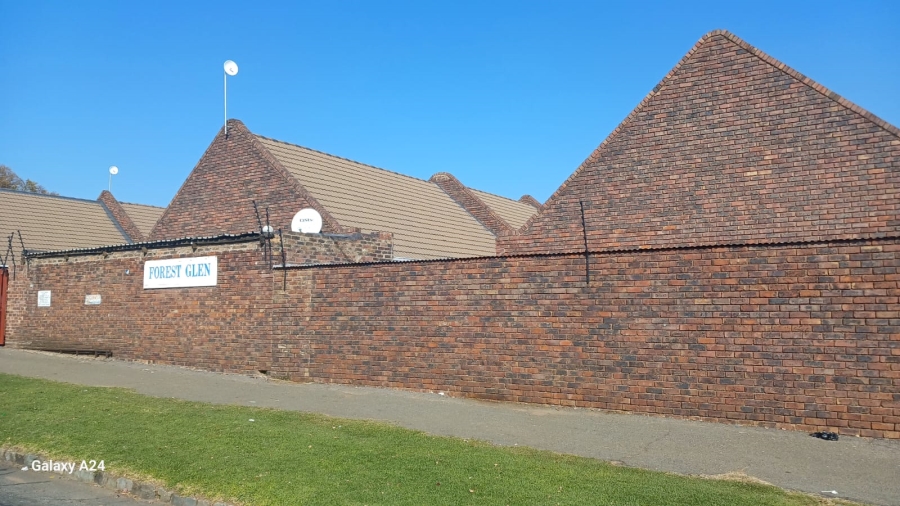 2 Bedroom Property for Sale in Forest Hill Gauteng