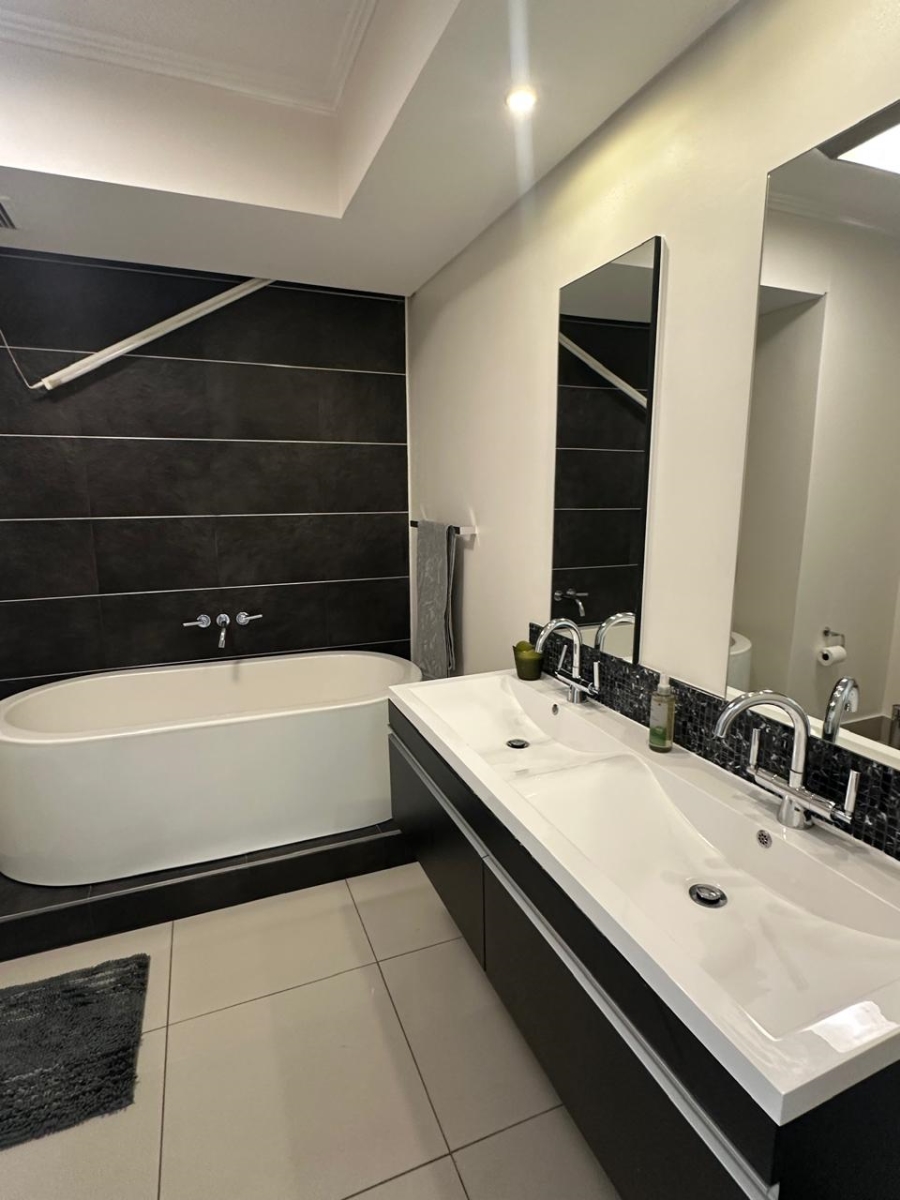 To Let 2 Bedroom Property for Rent in Morningside Gauteng