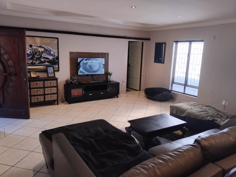 3 Bedroom Property for Sale in Dawnview Gauteng
