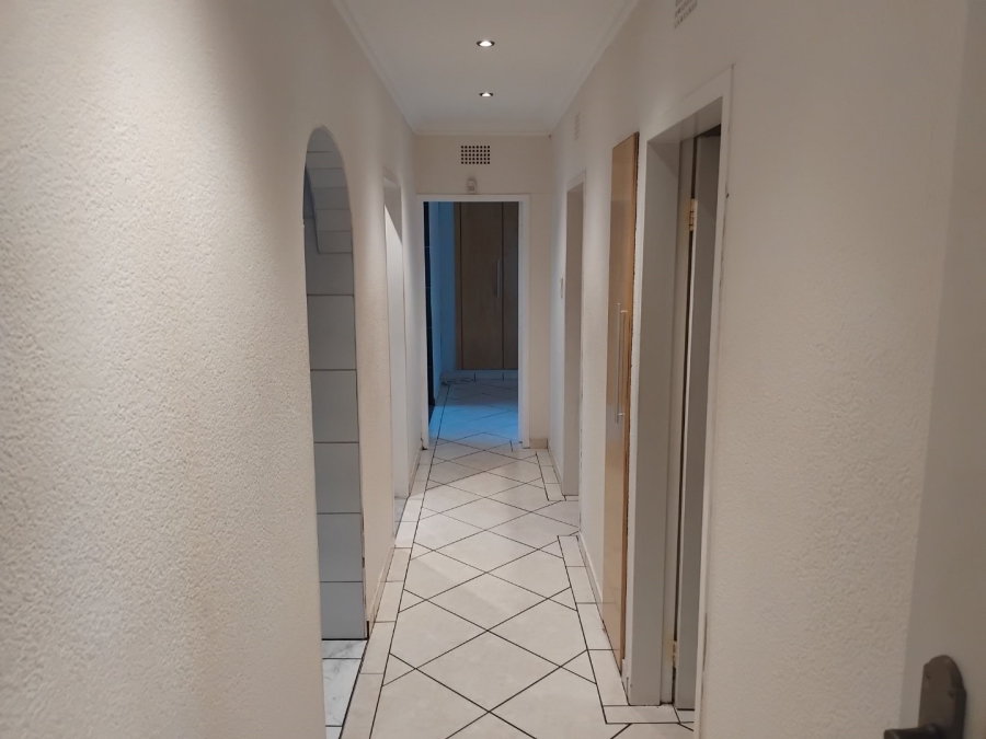 3 Bedroom Property for Sale in Dawnview Gauteng