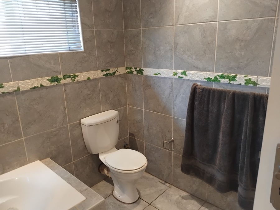 3 Bedroom Property for Sale in Dawnview Gauteng