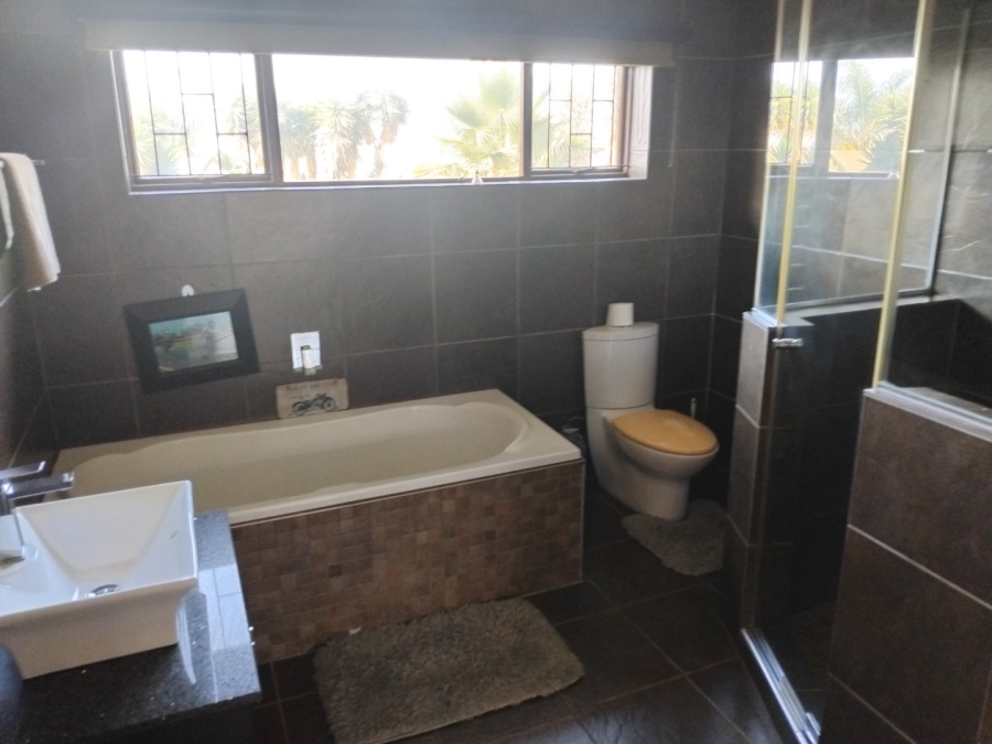3 Bedroom Property for Sale in Dawnview Gauteng