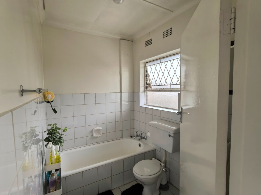 To Let 1 Bedroom Property for Rent in Lyndhurst Gauteng