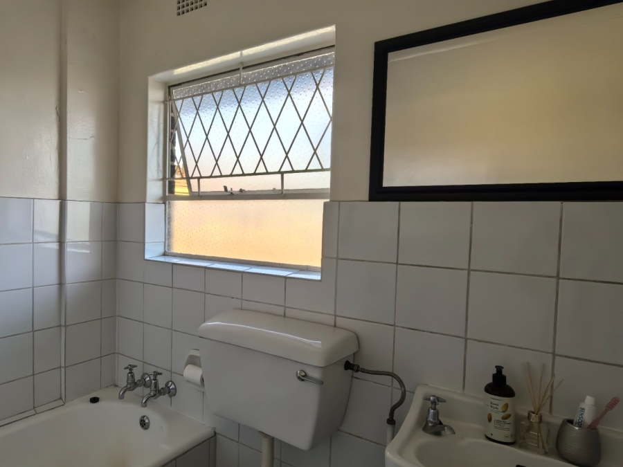 To Let 1 Bedroom Property for Rent in Lyndhurst Gauteng