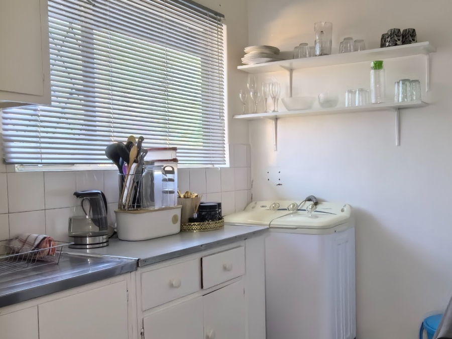To Let 1 Bedroom Property for Rent in Lyndhurst Gauteng