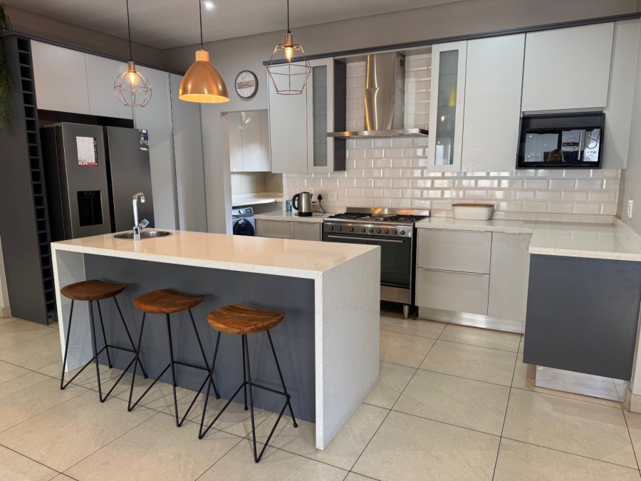 3 Bedroom Property for Sale in Midstream Ridge Gauteng
