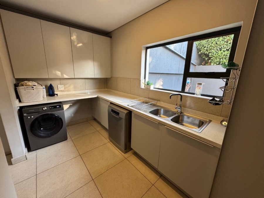 3 Bedroom Property for Sale in Midstream Ridge Gauteng