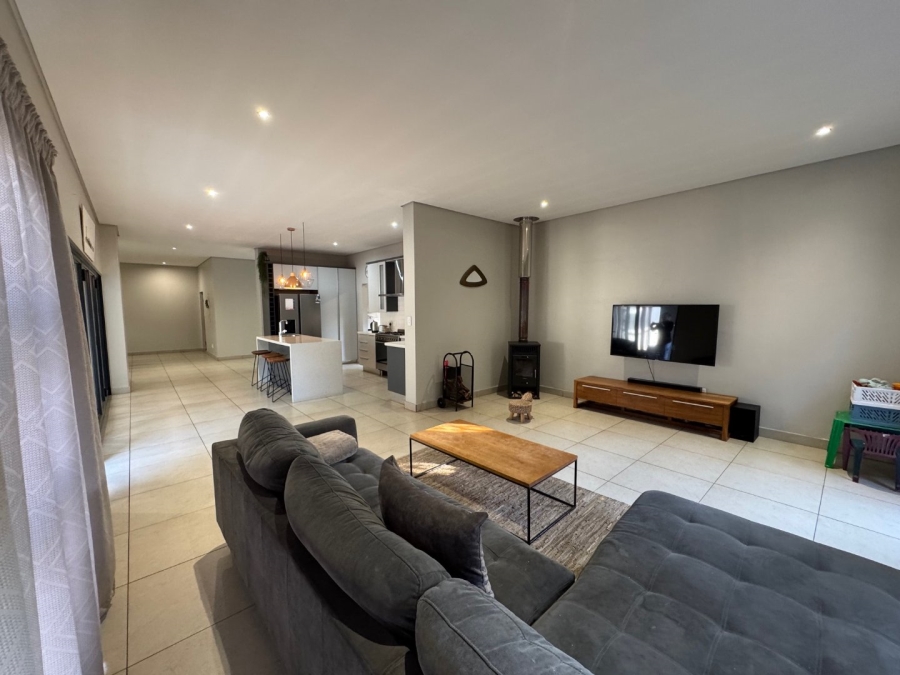 3 Bedroom Property for Sale in Midstream Ridge Gauteng