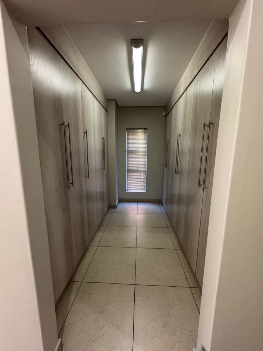 3 Bedroom Property for Sale in Midstream Ridge Gauteng