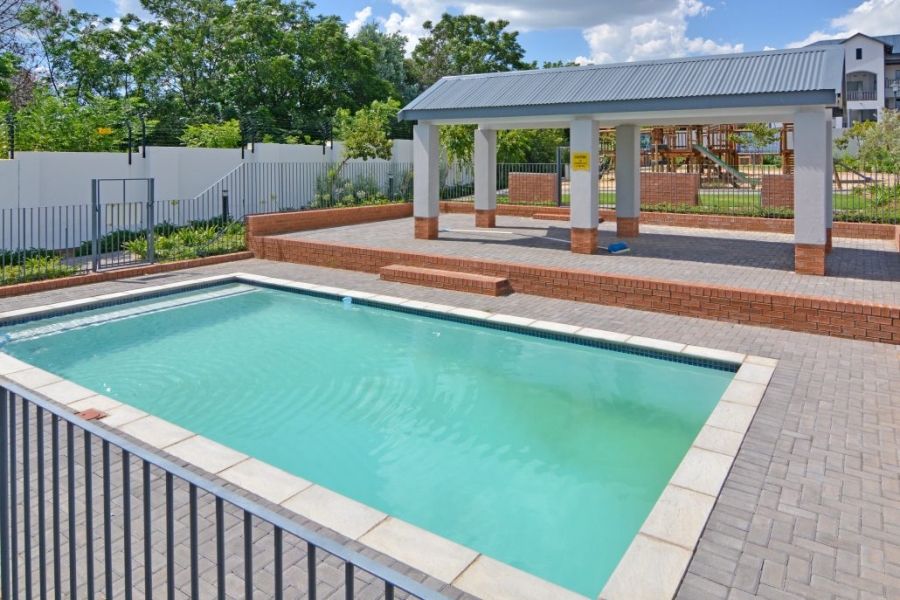 2 Bedroom Property for Sale in Chartwell Gauteng