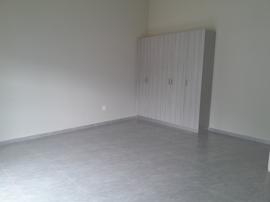 To Let 2 Bedroom Property for Rent in Glen Austin Gauteng