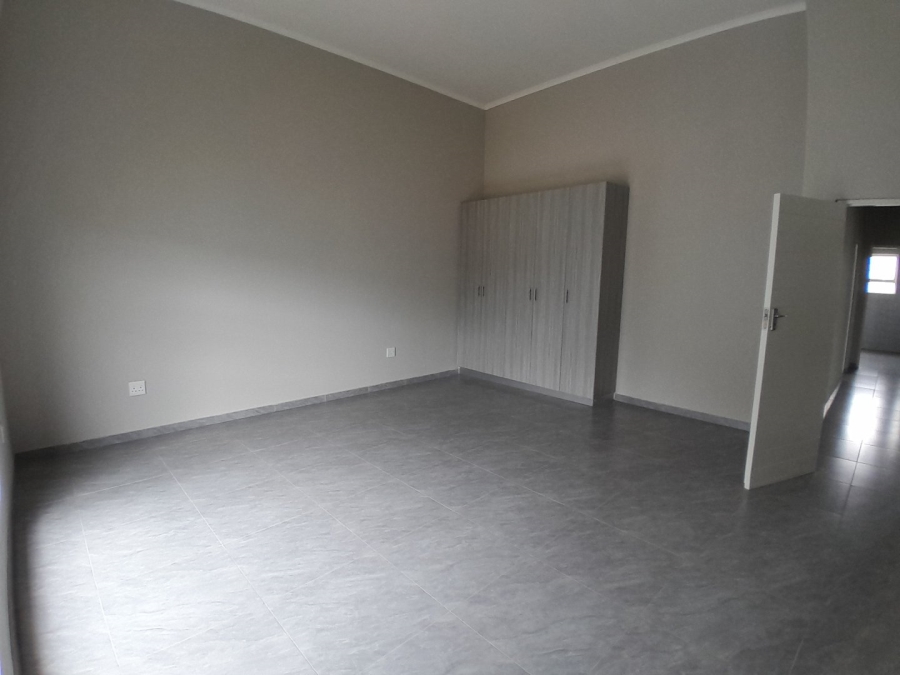 To Let 2 Bedroom Property for Rent in Glen Austin Gauteng