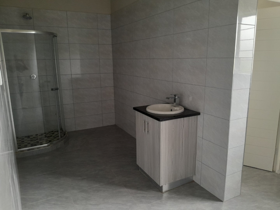 To Let 2 Bedroom Property for Rent in Glen Austin Gauteng