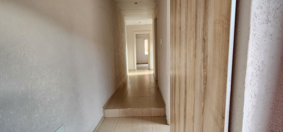 To Let 3 Bedroom Property for Rent in Laudium Gauteng