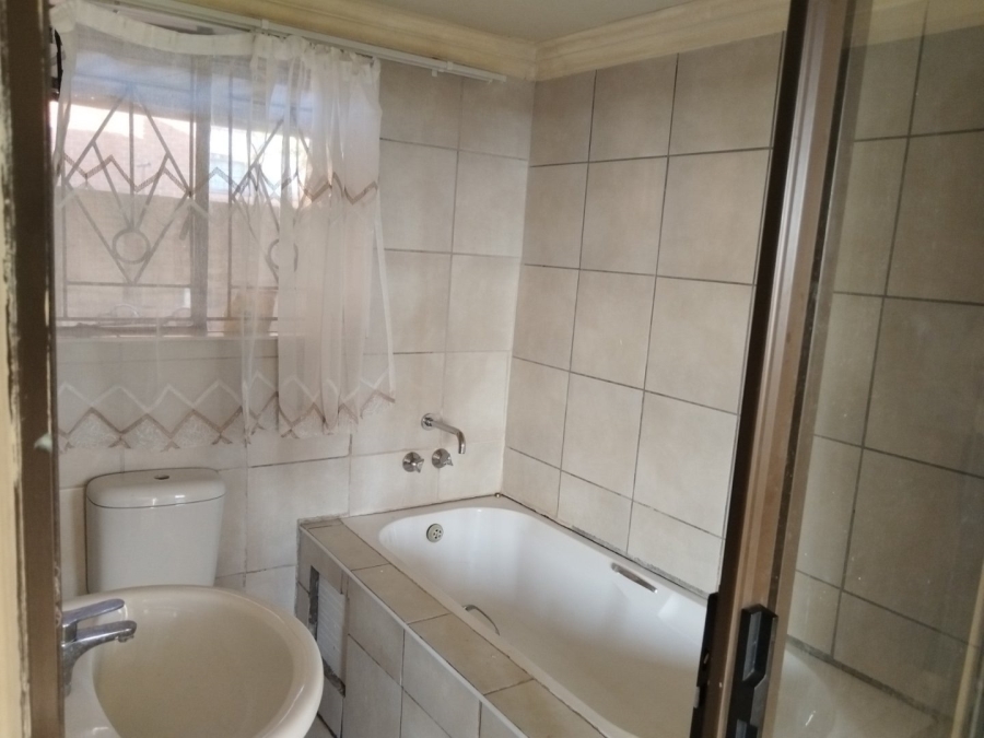 To Let 2 Bedroom Property for Rent in Soshanguve F Gauteng
