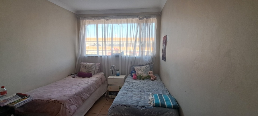 To Let 2 Bedroom Property for Rent in Edenvale Central Gauteng