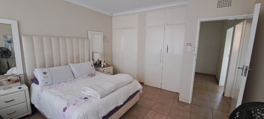 To Let 2 Bedroom Property for Rent in Edenvale Central Gauteng