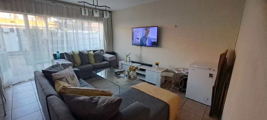 To Let 2 Bedroom Property for Rent in Edenvale Central Gauteng