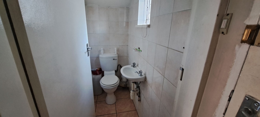 To Let 2 Bedroom Property for Rent in Edenvale Central Gauteng
