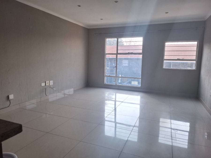 To Let 3 Bedroom Property for Rent in La Montagne Gauteng