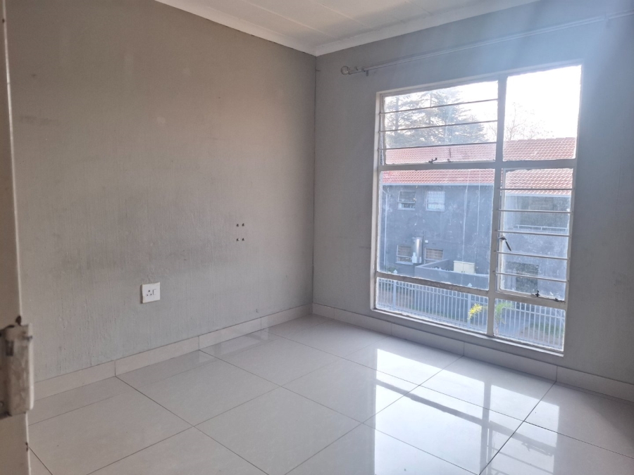 To Let 3 Bedroom Property for Rent in La Montagne Gauteng
