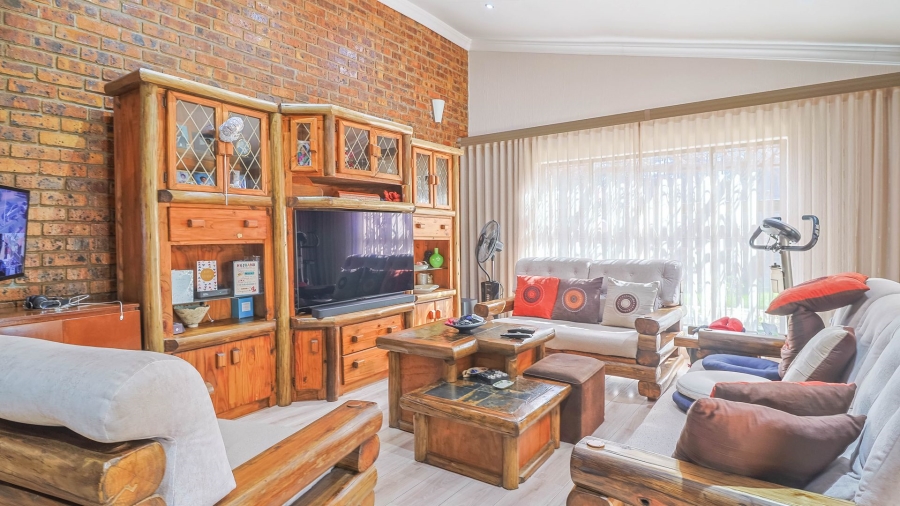3 Bedroom Property for Sale in Bassonia Gauteng