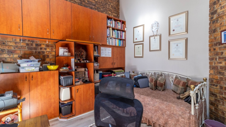 3 Bedroom Property for Sale in Bassonia Gauteng