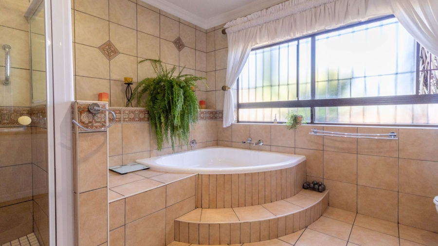 3 Bedroom Property for Sale in Bassonia Gauteng