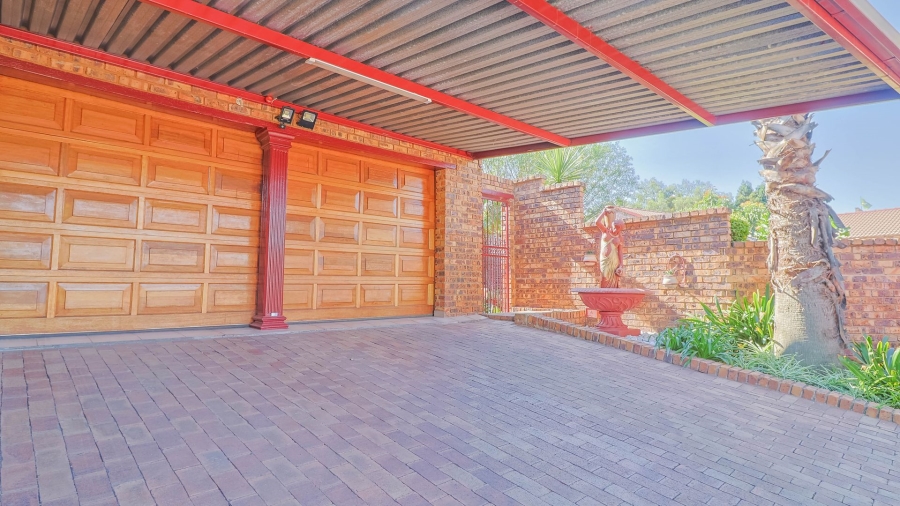 3 Bedroom Property for Sale in Bassonia Gauteng