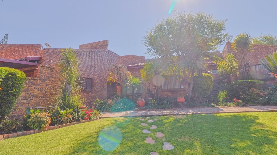 3 Bedroom Property for Sale in Bassonia Gauteng