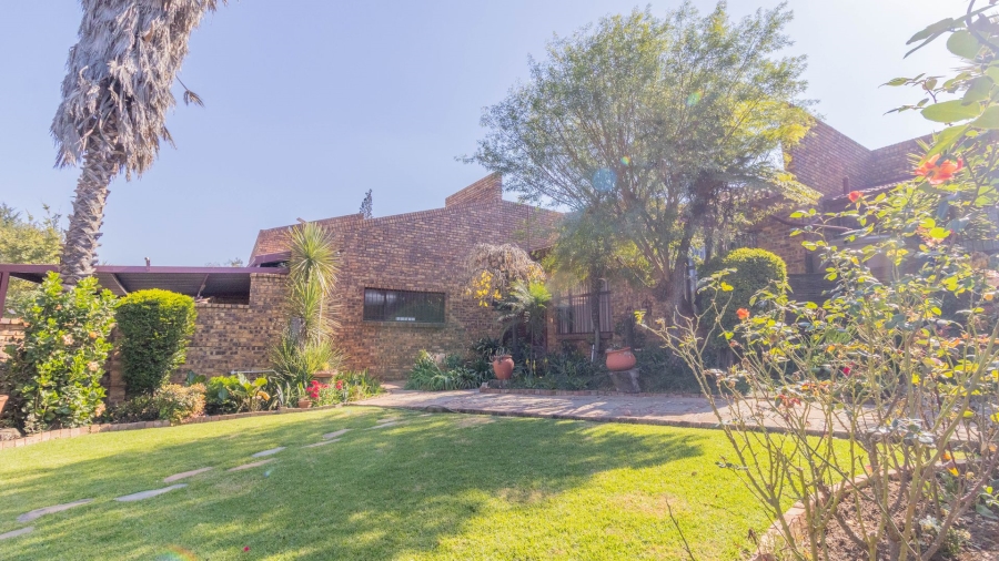 3 Bedroom Property for Sale in Bassonia Gauteng