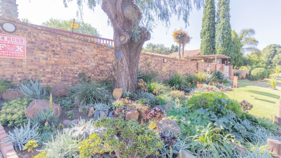 3 Bedroom Property for Sale in Bassonia Gauteng
