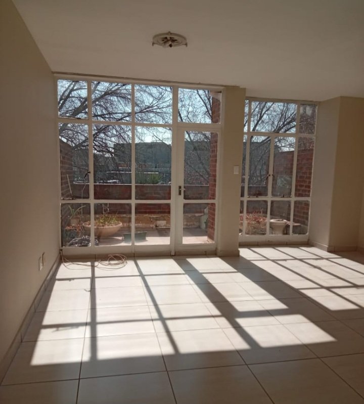 To Let 2 Bedroom Property for Rent in Bedford Gardens Gauteng