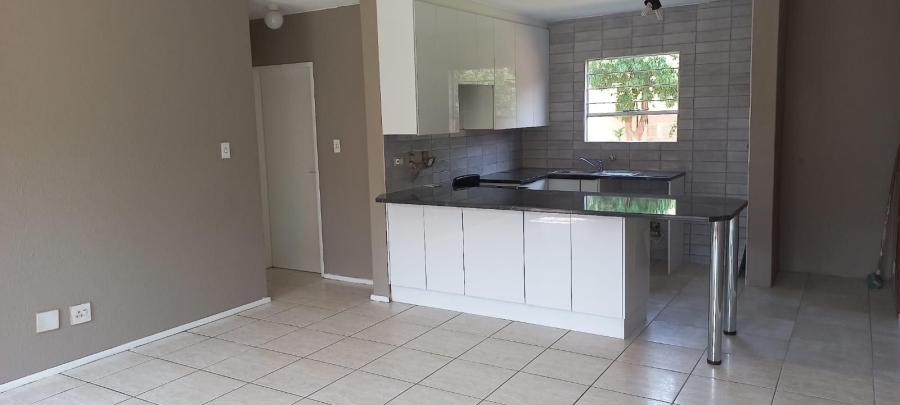 To Let 2 Bedroom Property for Rent in Union Gauteng