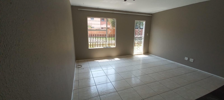 To Let 2 Bedroom Property for Rent in Union Gauteng