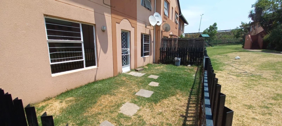 To Let 2 Bedroom Property for Rent in Union Gauteng
