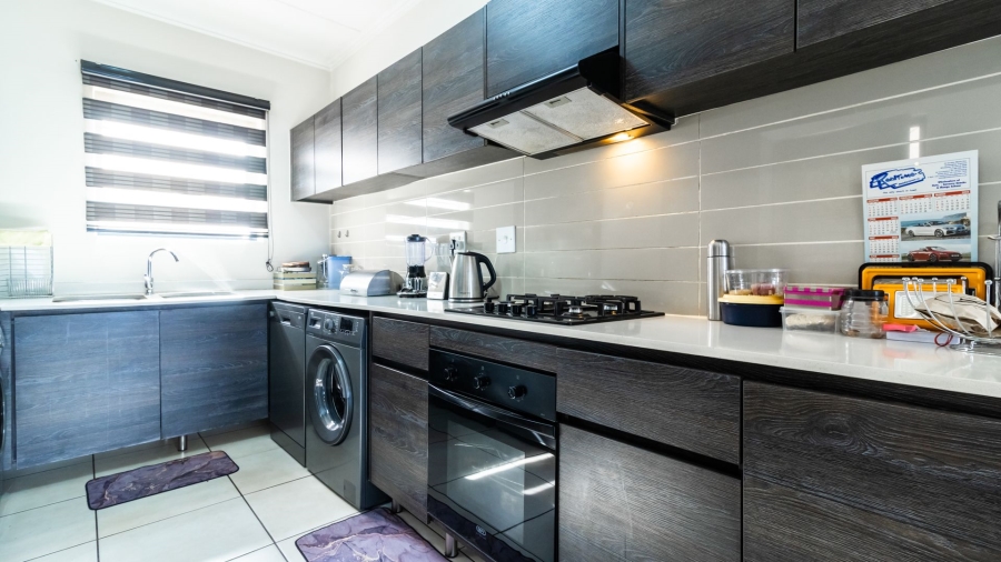 3 Bedroom Property for Sale in Oakdene Gauteng