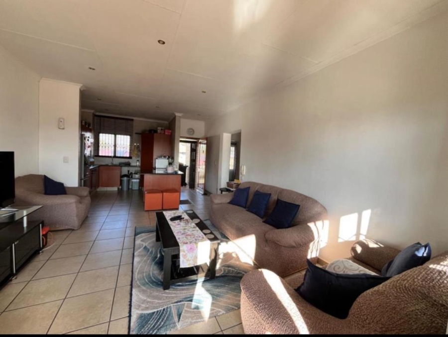 2 Bedroom Property for Sale in Sonneveld Gauteng