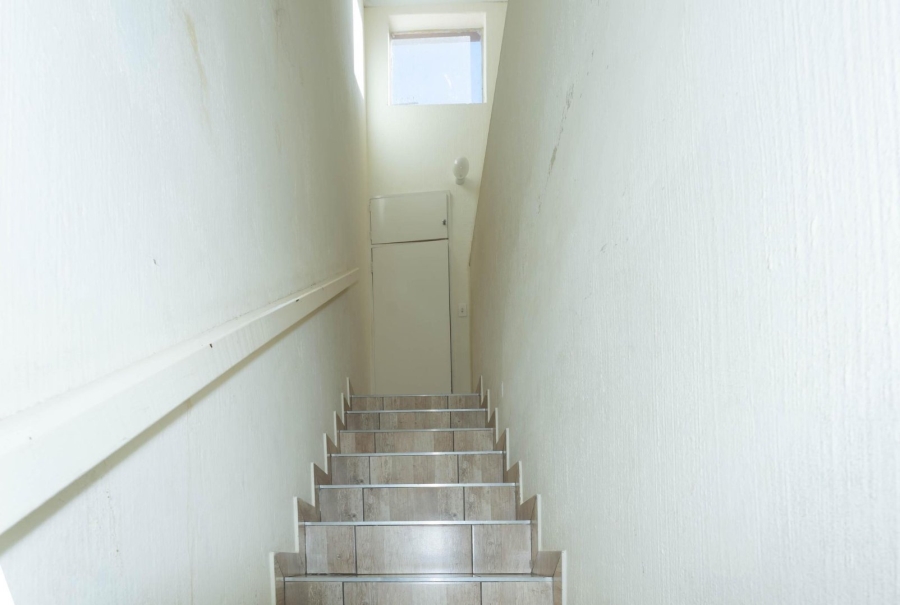 To Let 3 Bedroom Property for Rent in Florida Gauteng