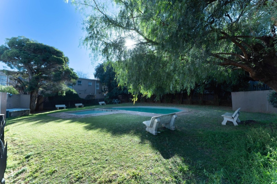 To Let 3 Bedroom Property for Rent in Florida Gauteng